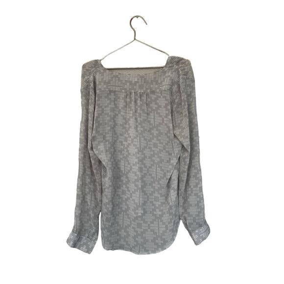 Banana Republic Semi-Sheer Popover Blouse - Size Medium - Picture 4 of 6